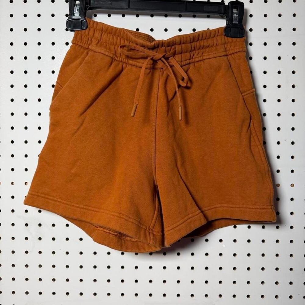 Lululemon Scuba Shorts Women's sz 0 Rust Orange Athleisure Comfortable Cozy